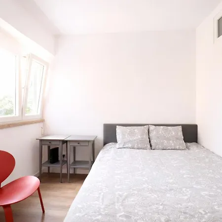 2 Bedroom Flat With Ac And Elevator *